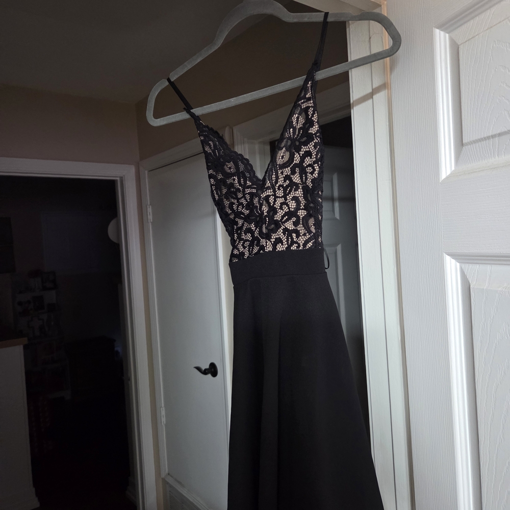 Elegant Black Lace Dress
